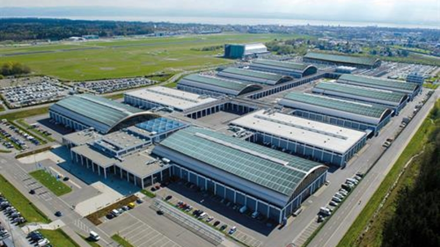 Messe Friedrichshafen: Sonnendach XL